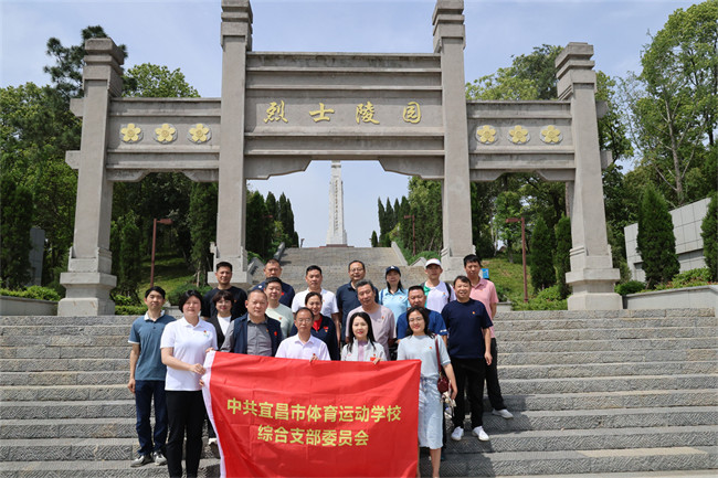 ���������뵱������У���Ͽ�չ���⵳��